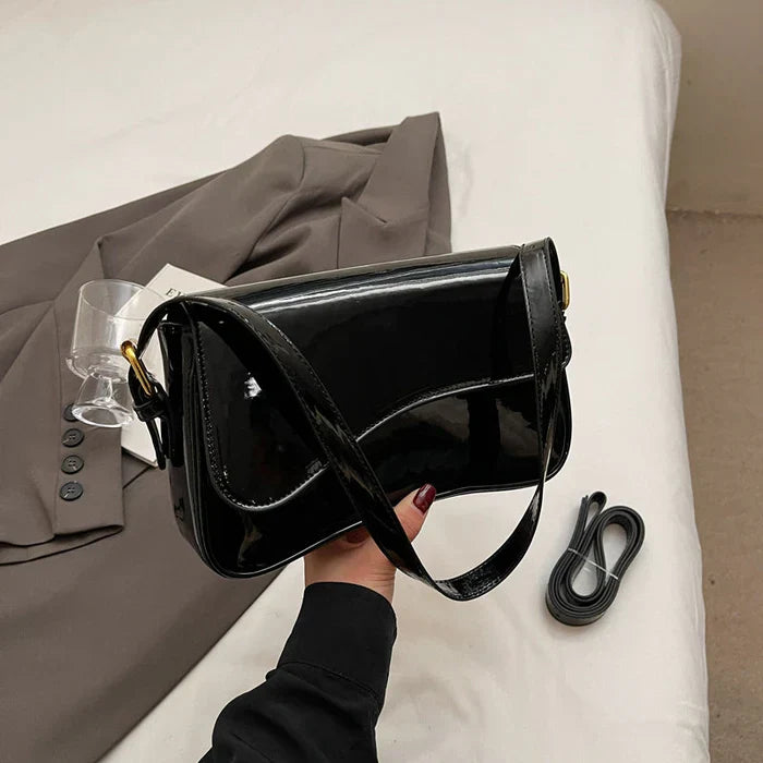 Saddie™ LEATHER BAG.