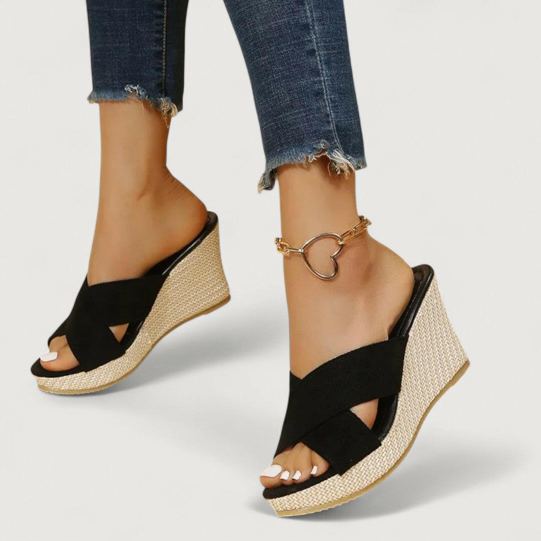 MAGA | SANDALIAS DE TACÓN CHIC.