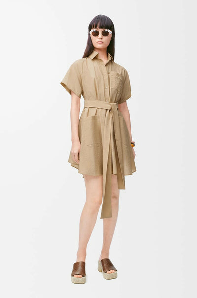 Lúcia Carmen Loew® - Vestido Curto Camisero de viscosa y lino Beige.