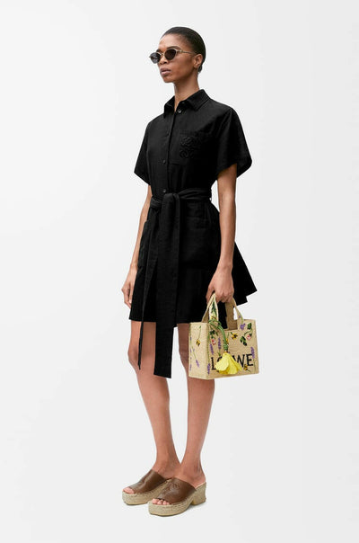 Lúcia Carmen Loew® - Vestido Curto Camisero de viscosa y lino.