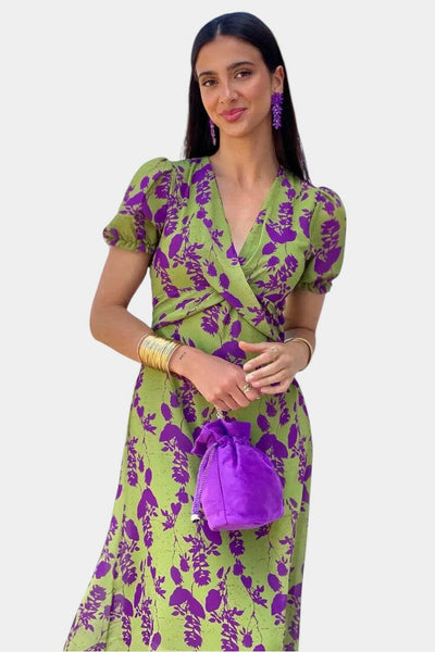 Elara Vestido de Elegancia Floral Anudada.
