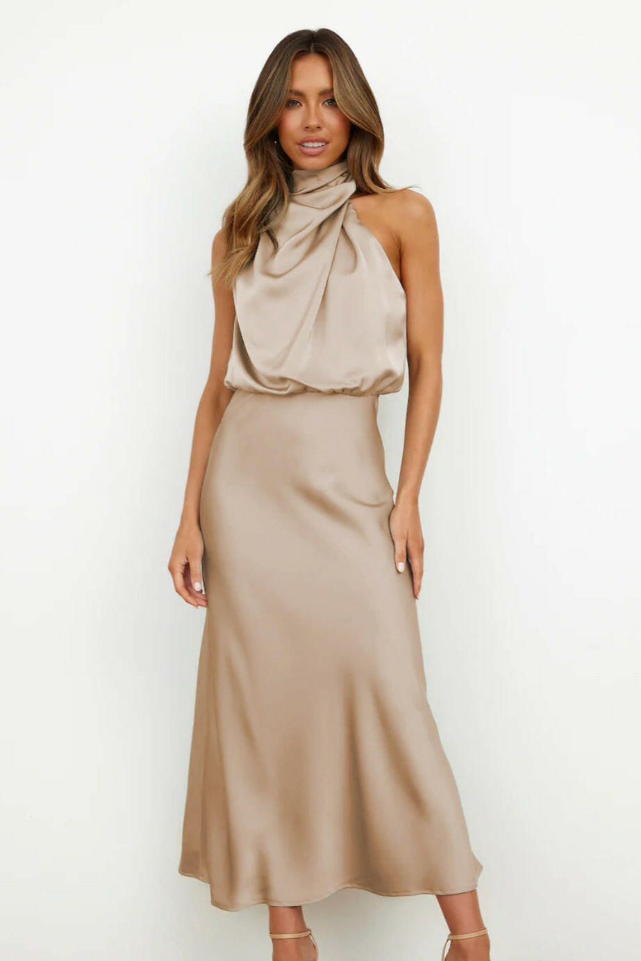 Valeria™ | Vestido Largo de Satén con Cuello Halter.
