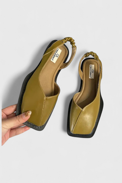 Cora Zapatillas Acolchadas de Punta Cuadrada.