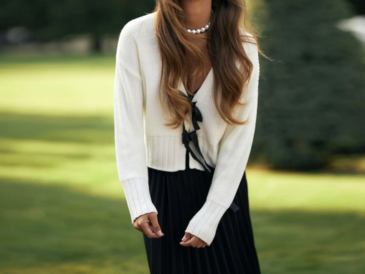 Maglione con cravatta di Elena-Mia.