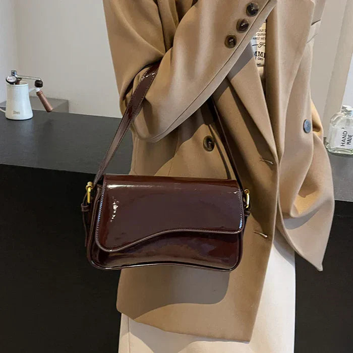 Saddie™ LEATHER BAG.