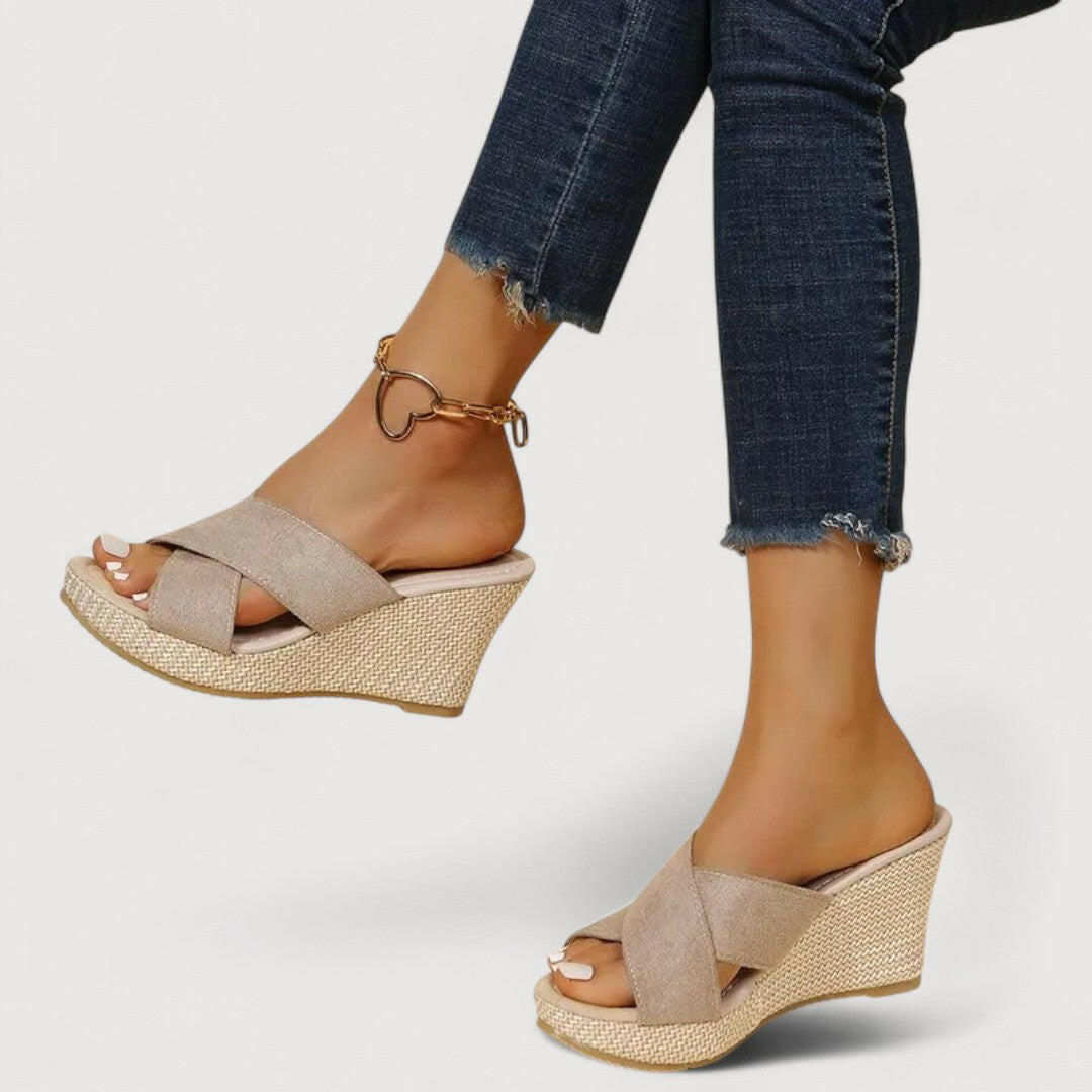 MAGA | SANDALIAS DE TACÓN CHIC.