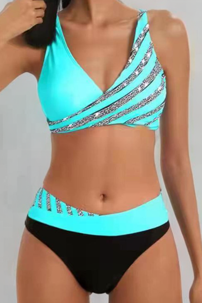 Mona - Bikini estampado en tonos cálidos.