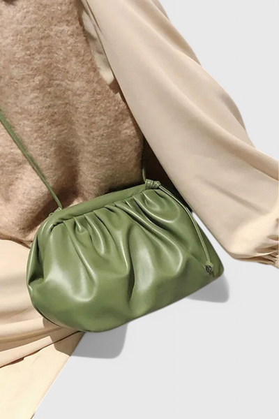 Dalila Bolso Cruzado.
