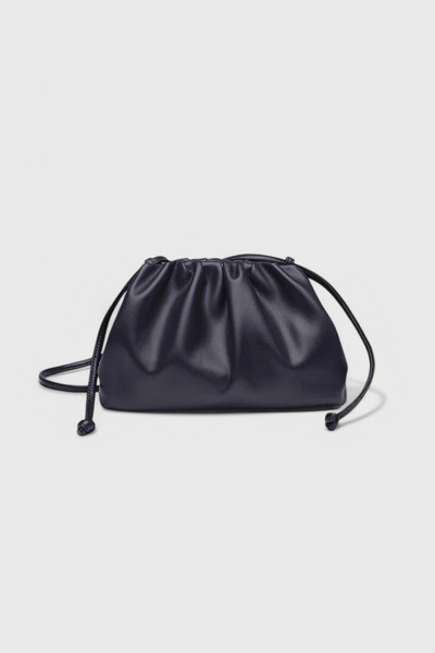 Dalila Bolso Cruzado.