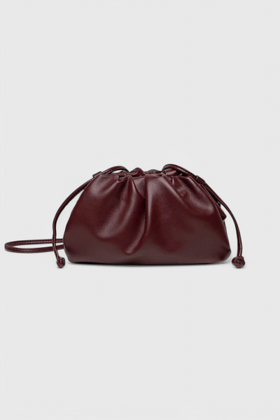 Dalila Bolso Cruzado.