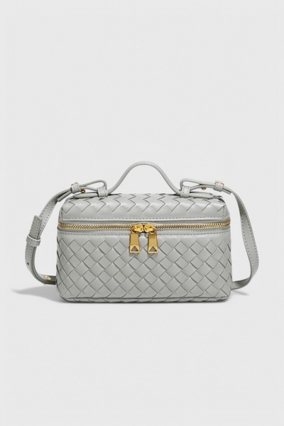 Milla Bolso Mini Woven con Accesorios Dorados.
