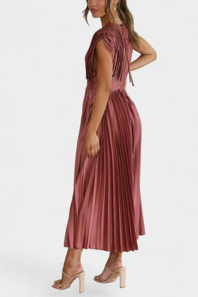 Audrey Vestido Midi con Pliegues y Escote en V.