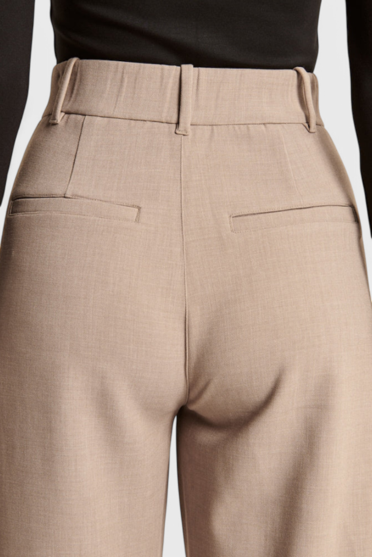 Tinashe Pantalones Tailored de Pierna Ancha.