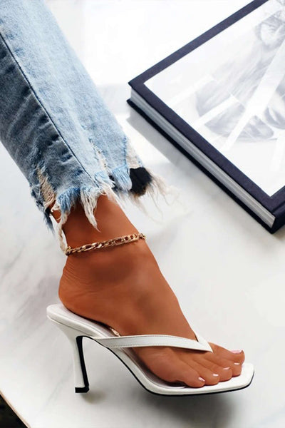 Sandalias de Tanga de Tacón Medio Básicas.