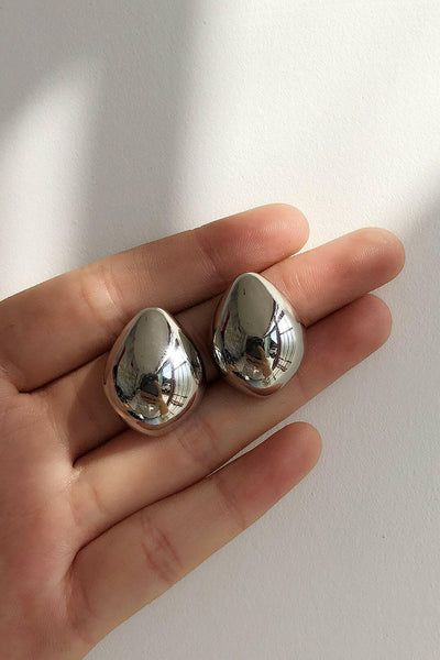 Pendientes Metálicos en Forma de Gota.