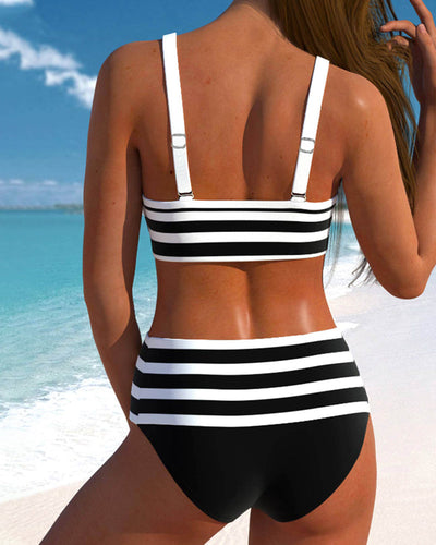 Bikinis de cintura alta a rayas.