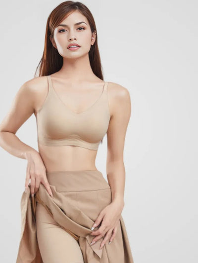 INVISIBLE SCULPT SHAPEWEAR SHORTS.