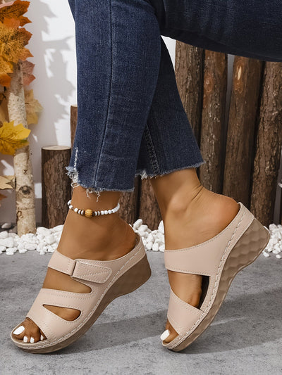 Rowella - Elegante sandalia de cuña con tira.