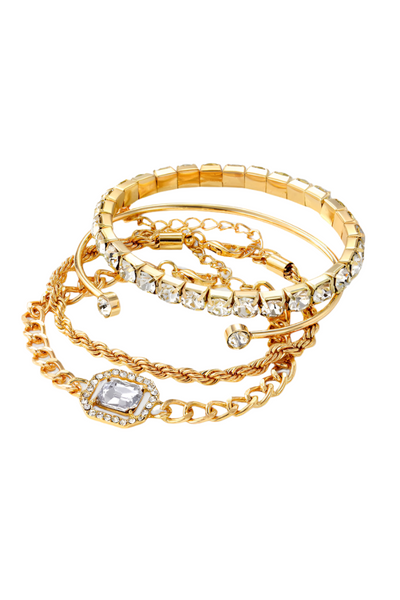 Conjunto de Pulseras con Tachuelas.