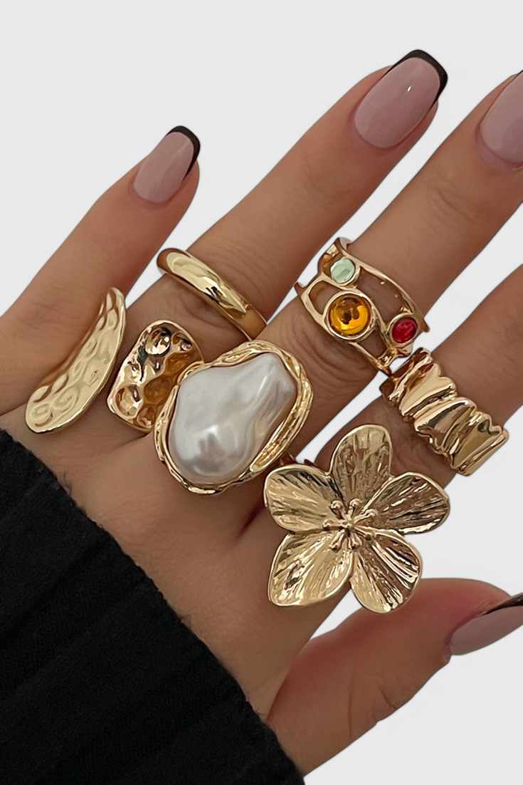 Anillo Abierto en Forma de Flor Líquida de Perla.