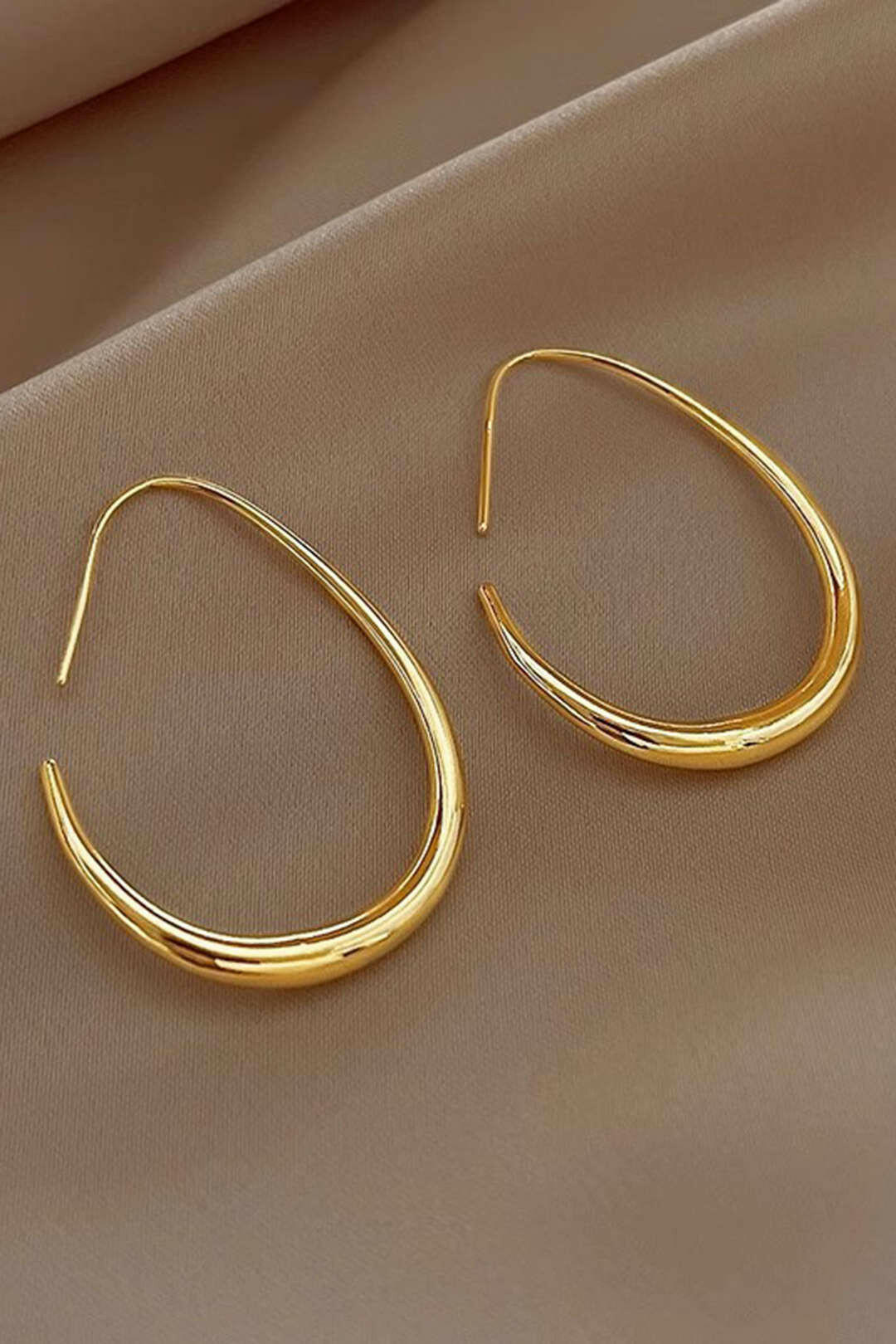 Pendientes Ovalados de Metal.