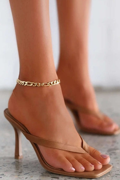Sandalias de Tanga de Tacón Medio Básicas.