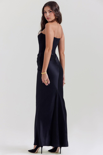 Serene - Vestido de satén.
