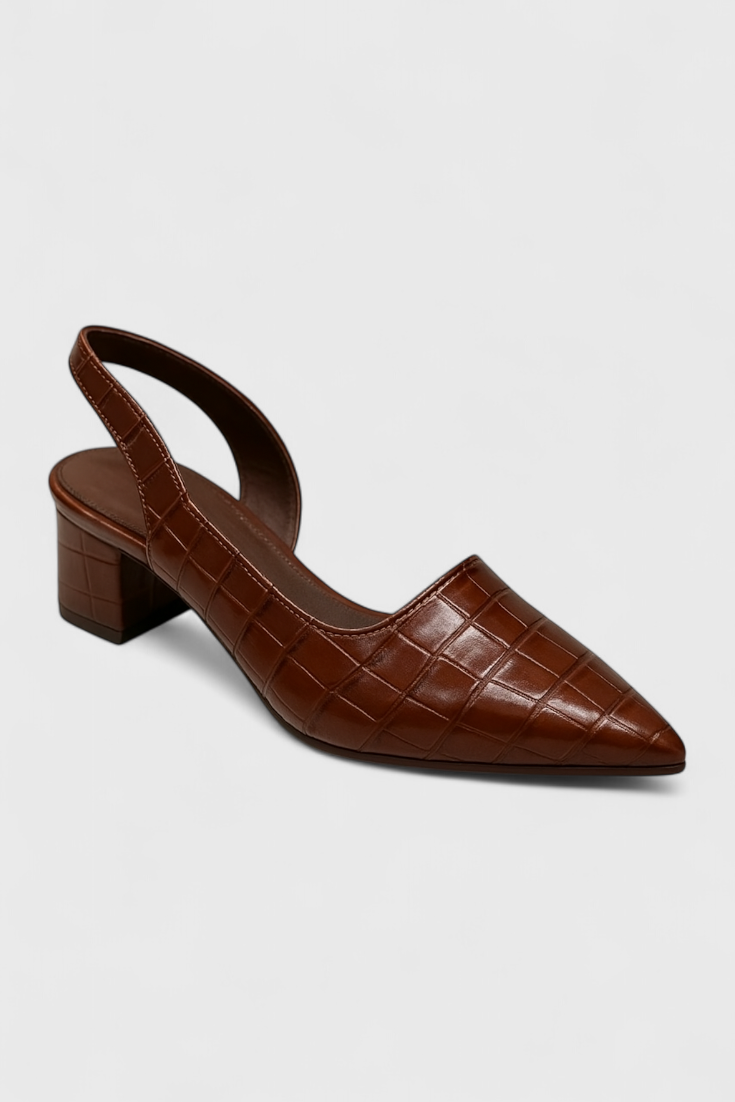 Ava Slingback de Tacón Elegante con Punta Fina.