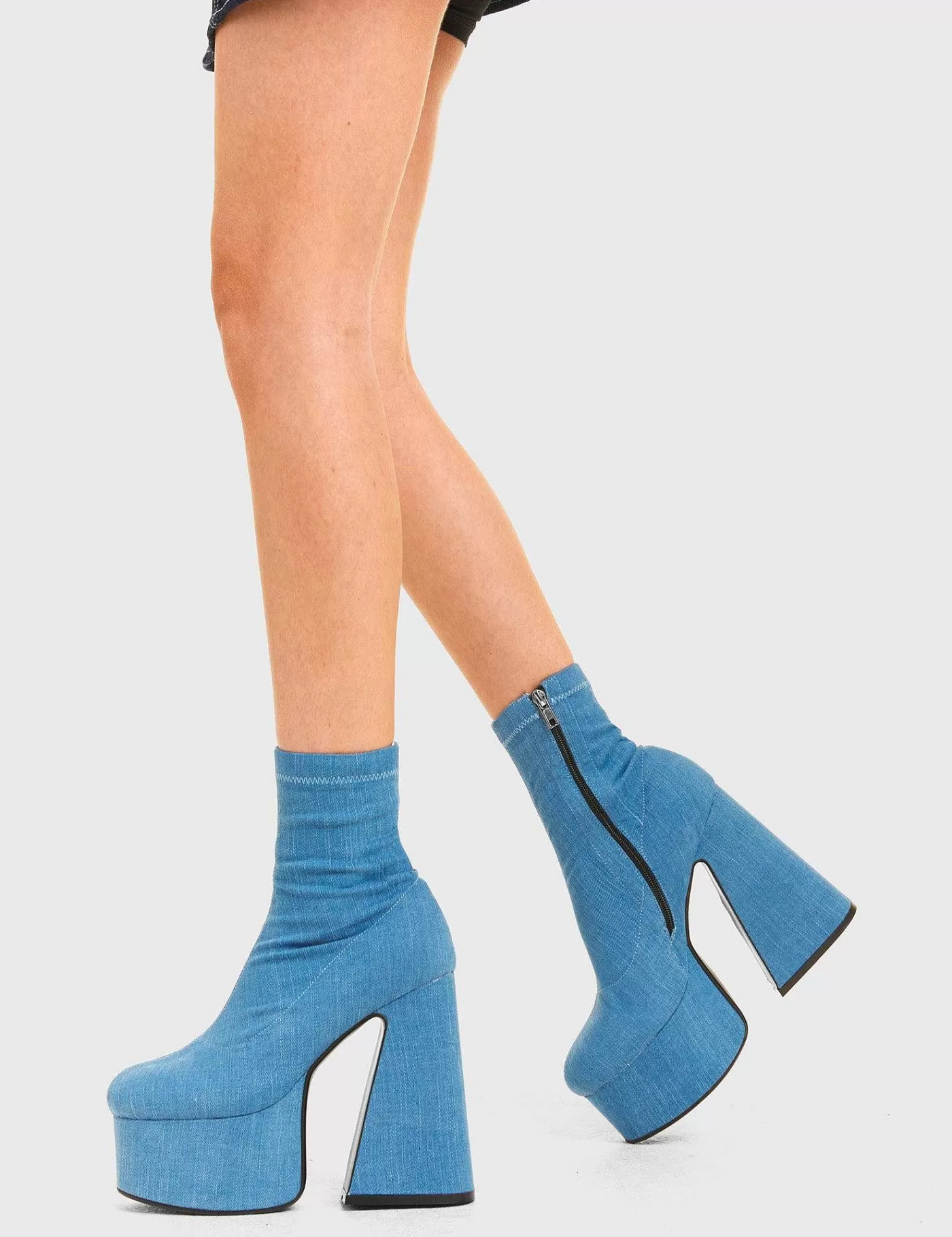 NELA Tacones de aguja.