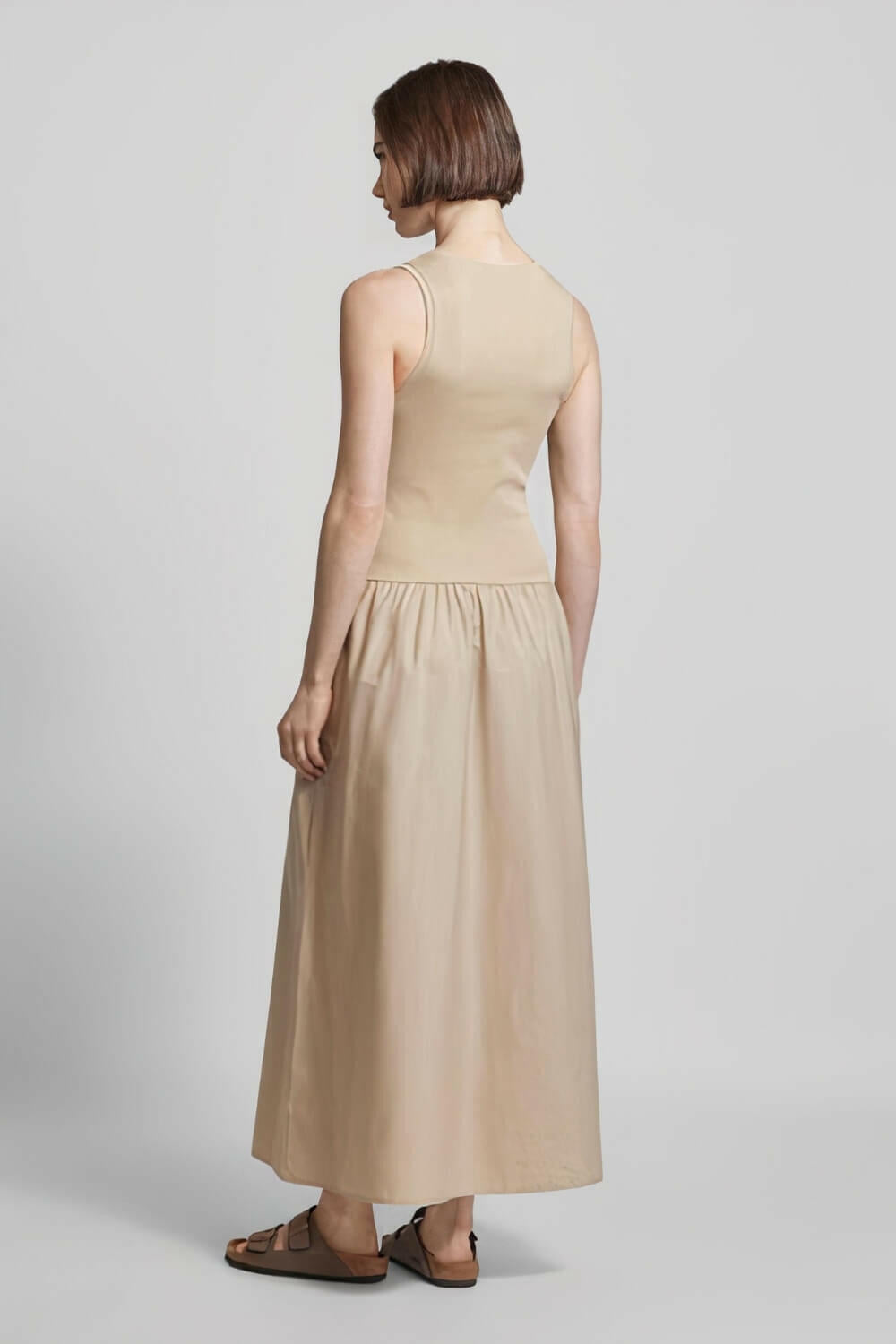 Vestido Midi Georgina Nude.